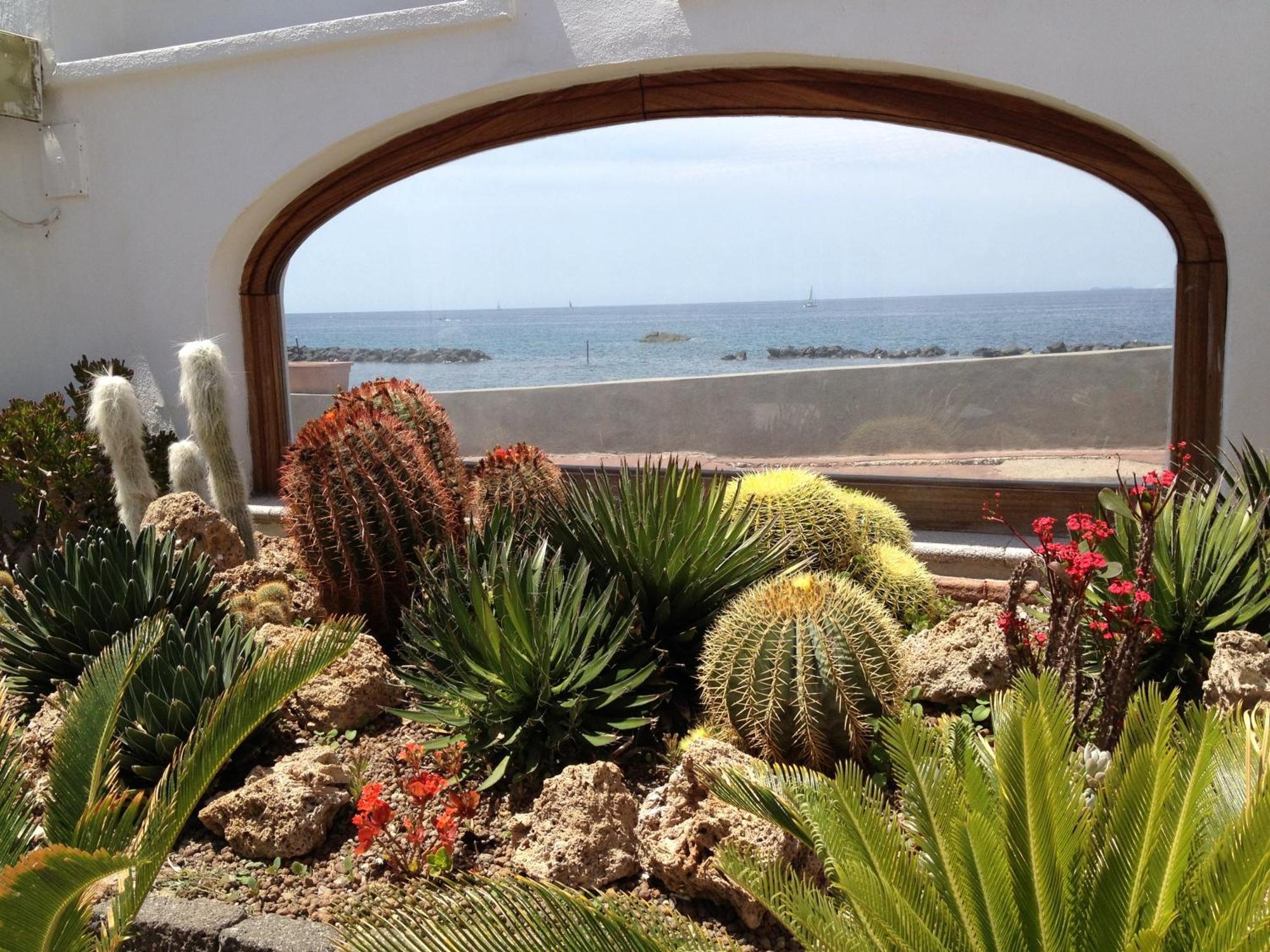 Hotel La Scogliera Forio di Ischia Esterno foto