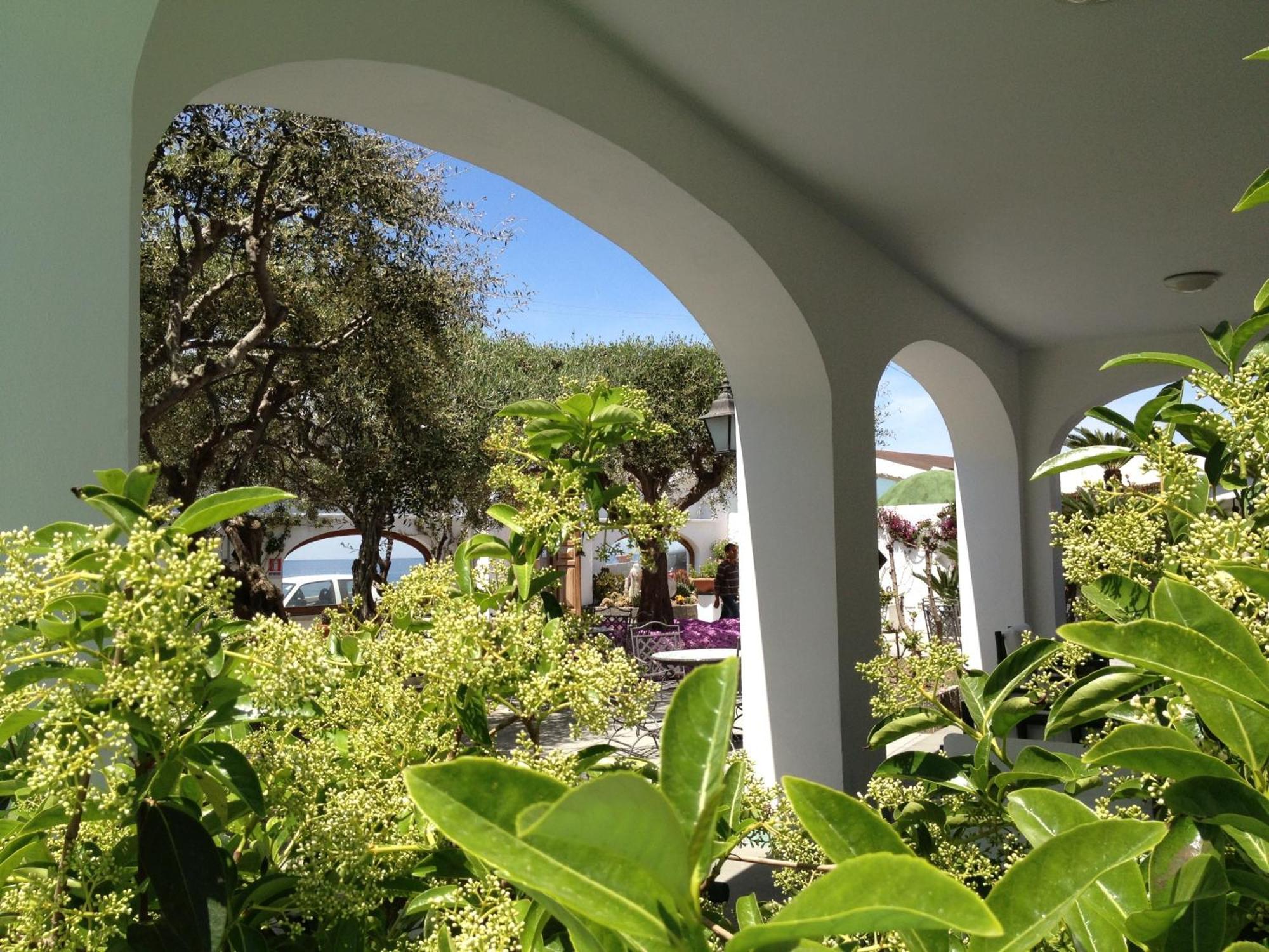 Hotel La Scogliera Forio di Ischia Esterno foto